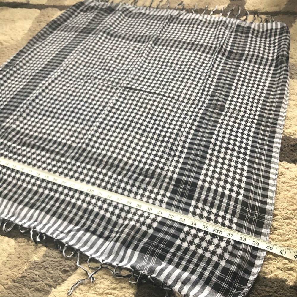 Geometric wrap - Picture 3 of 5